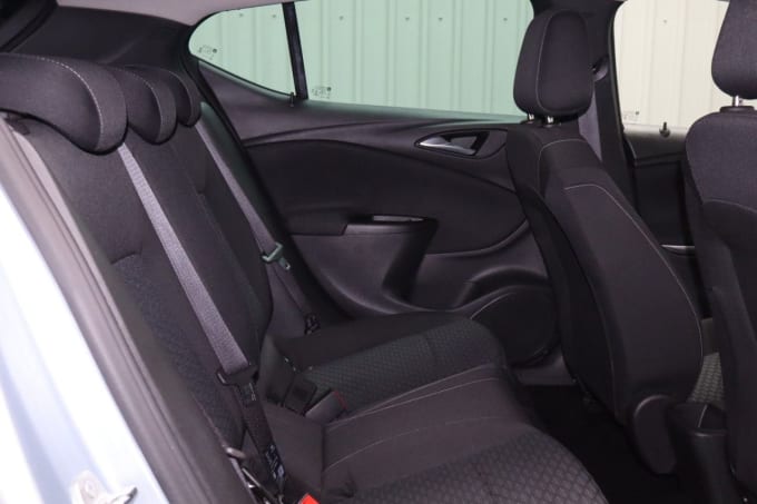 2025 Vauxhall Astra