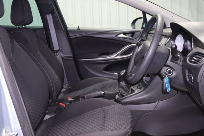 2025 Vauxhall Astra