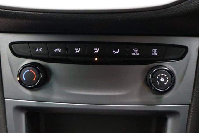 2025 Vauxhall Astra