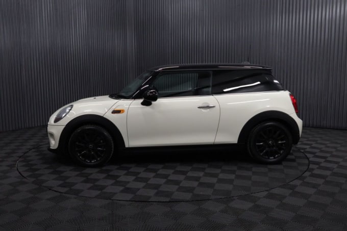 2025 Mini Hatch