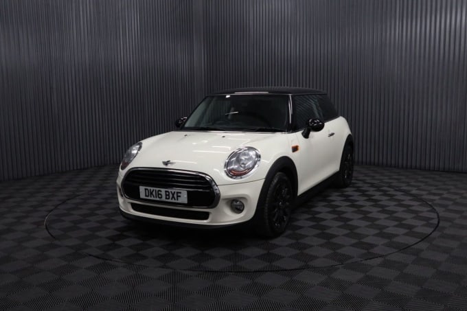 2025 Mini Hatch