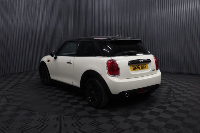 2025 Mini Hatch