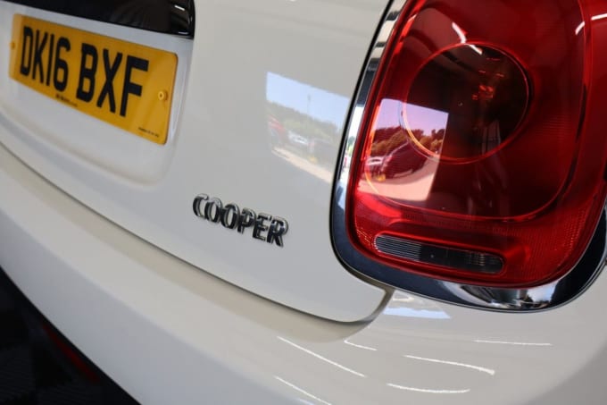 2025 Mini Hatch