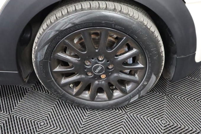 2025 Mini Hatch