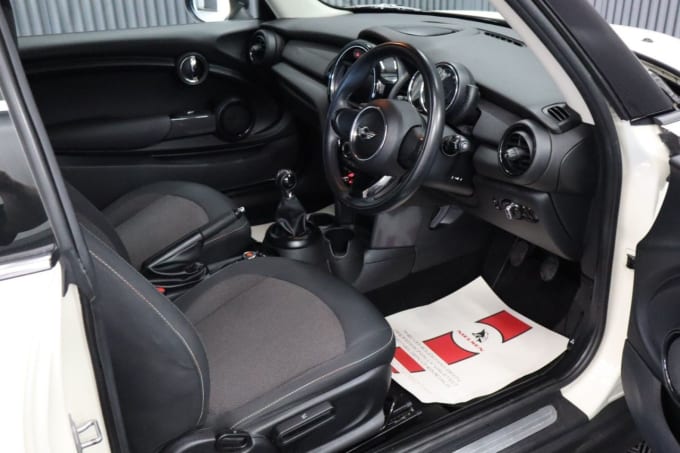 2025 Mini Hatch
