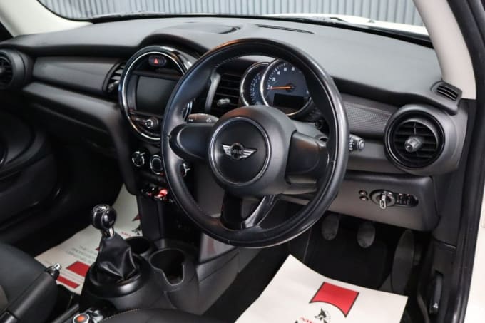 2025 Mini Hatch