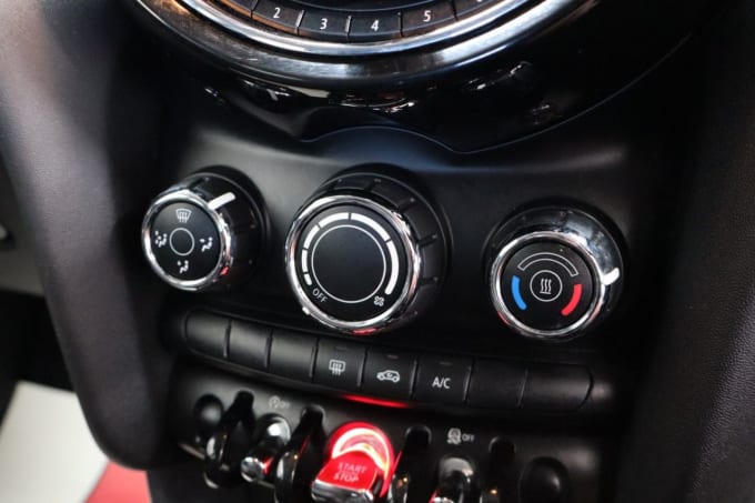 2025 Mini Hatch