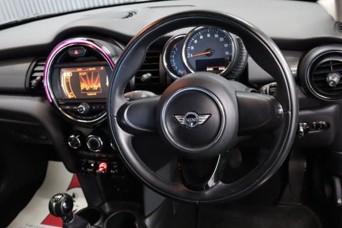 2025 Mini Hatch