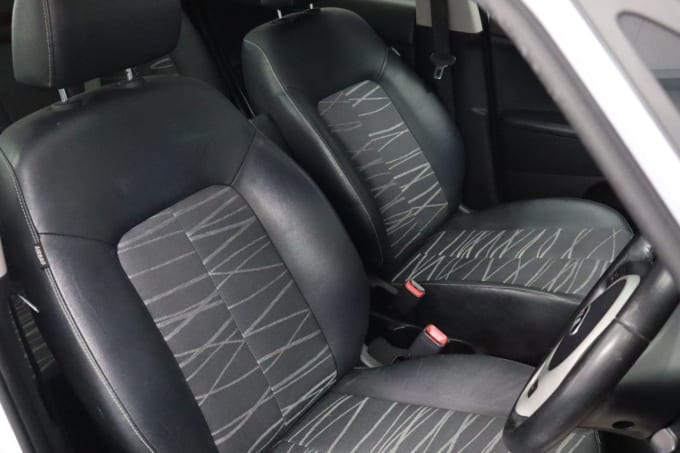 2025 Kia Venga