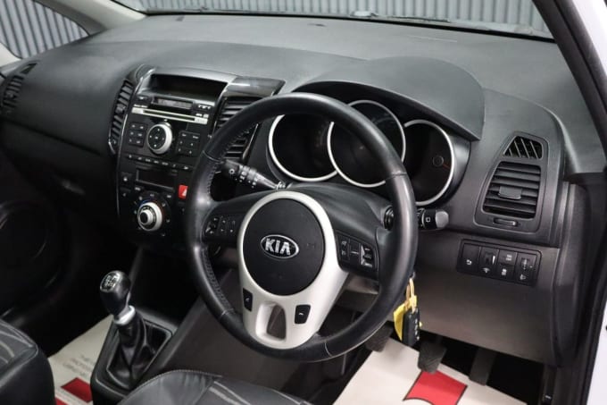 2025 Kia Venga
