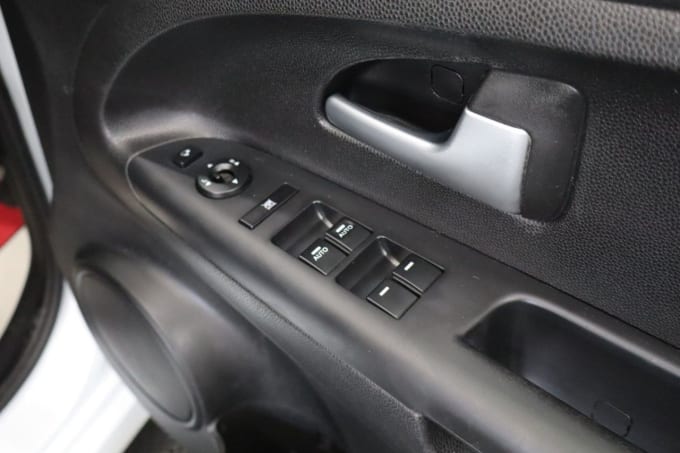 2025 Kia Venga