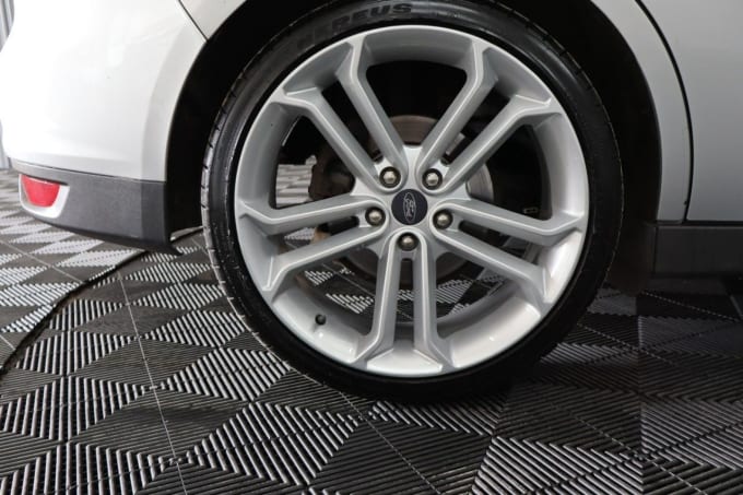 2025 Ford C-max