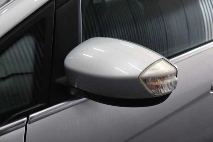 2025 Ford C-max