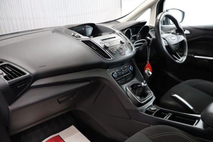 2025 Ford C-max