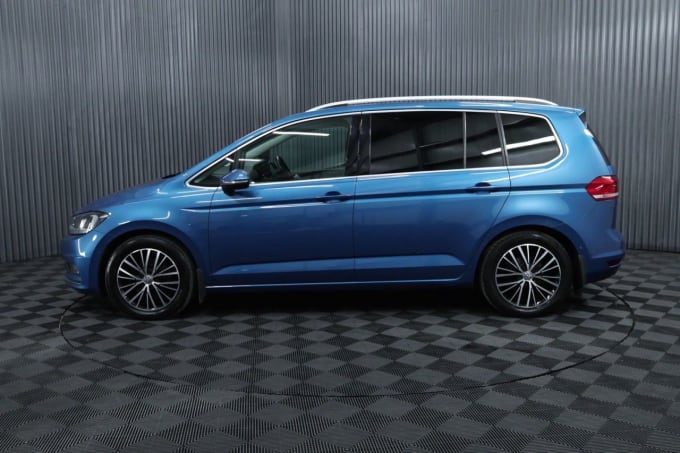 2025 Volkswagen Touran