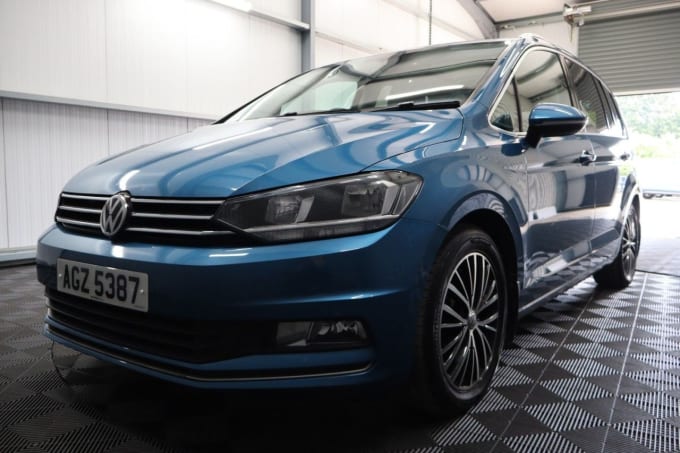 2025 Volkswagen Touran
