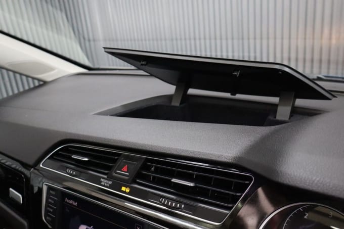 2025 Volkswagen Touran