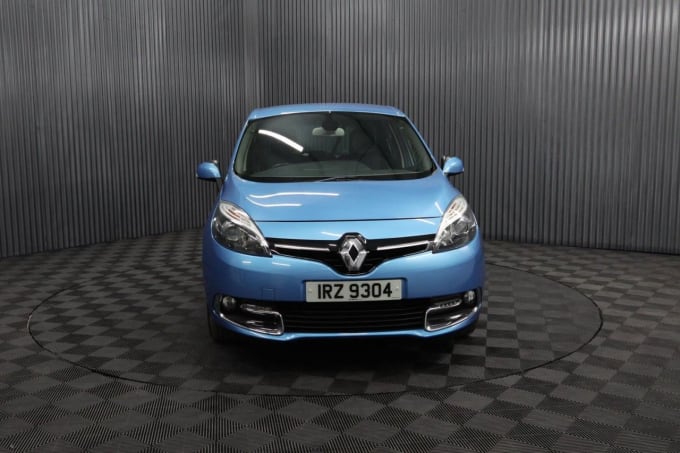 2025 Renault Scenic