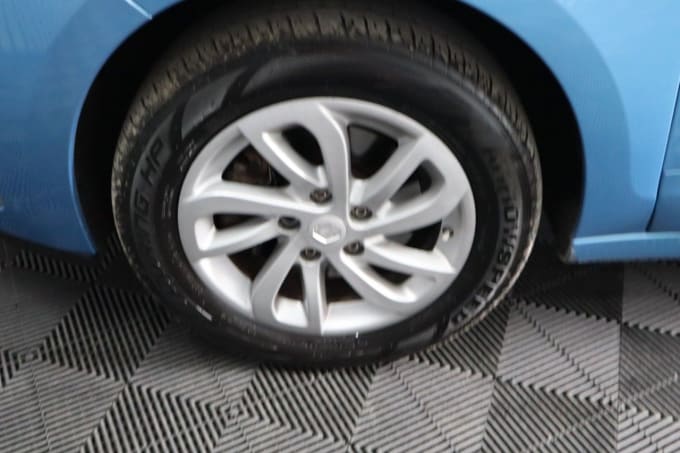 2025 Renault Scenic