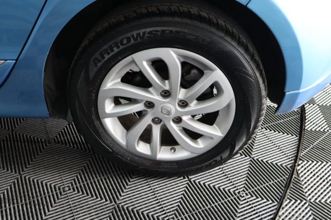 2025 Renault Scenic