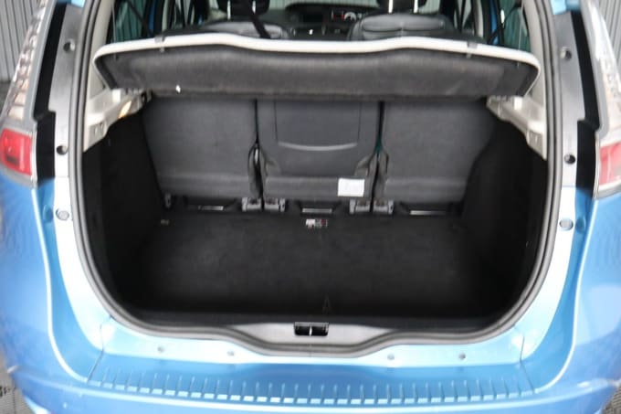 2025 Renault Scenic