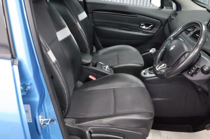2025 Renault Scenic