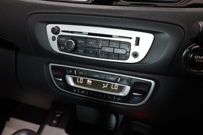 2025 Renault Scenic