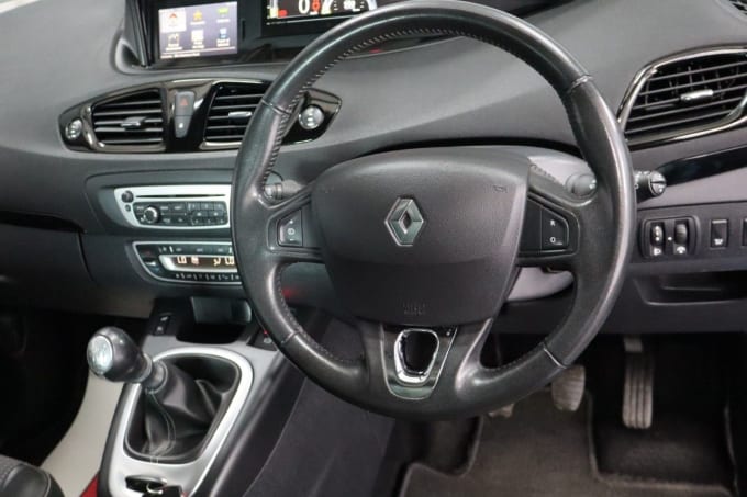2025 Renault Scenic