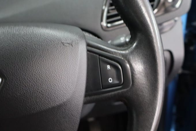 2025 Renault Scenic