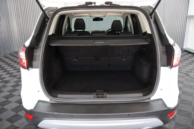 2025 Ford Kuga