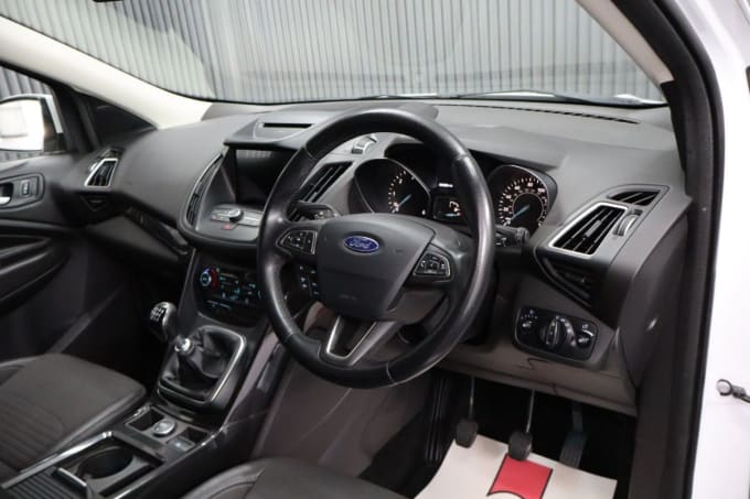 2025 Ford Kuga
