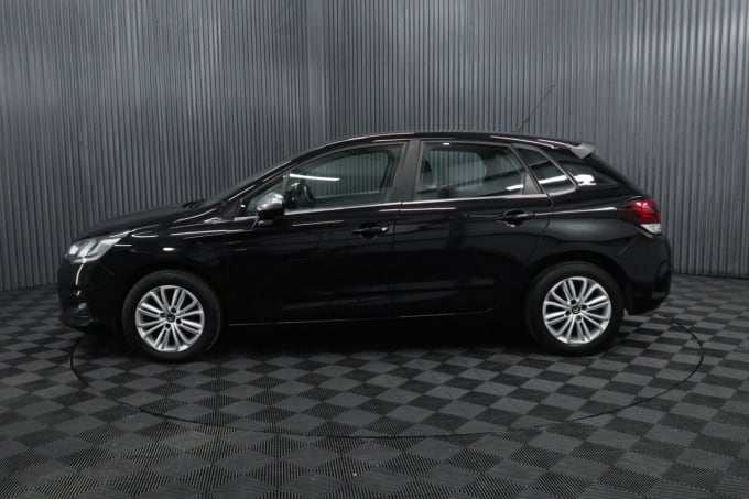 2025 Citroen C4