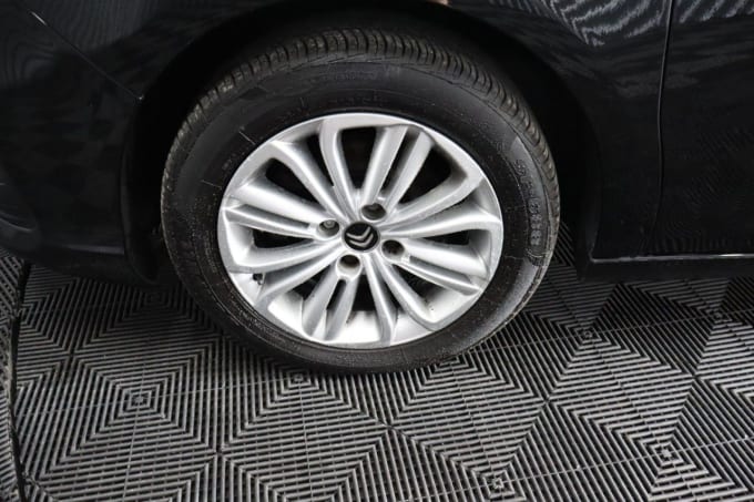 2025 Citroen C4
