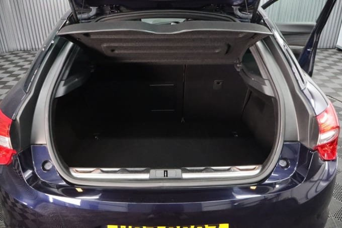 2025 Ds Automobiles Ds 5