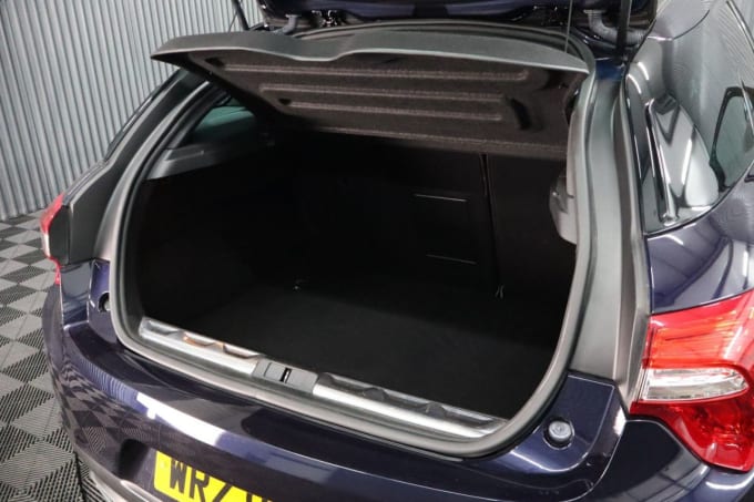 2025 Ds Automobiles Ds 5