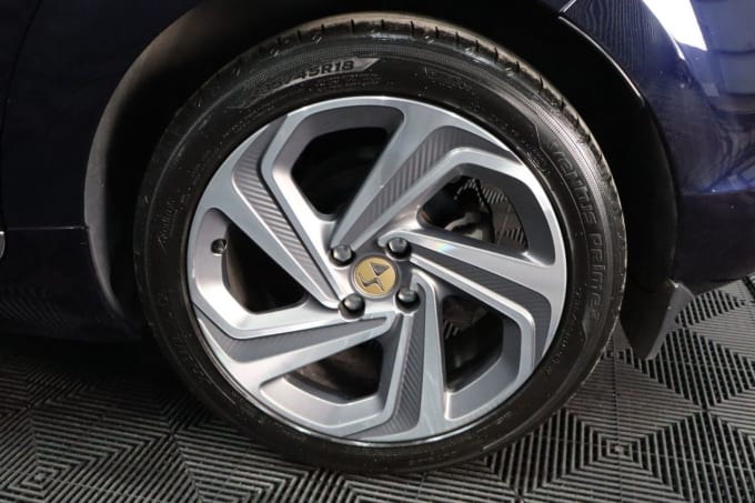 2025 Ds Automobiles Ds 5