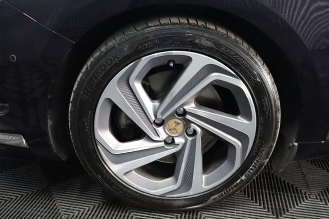 2025 Ds Automobiles Ds 5