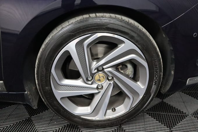 2025 Ds Automobiles Ds 5
