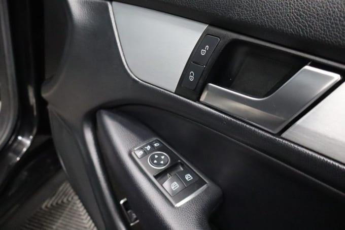 2025 Mercedes-benz C-class