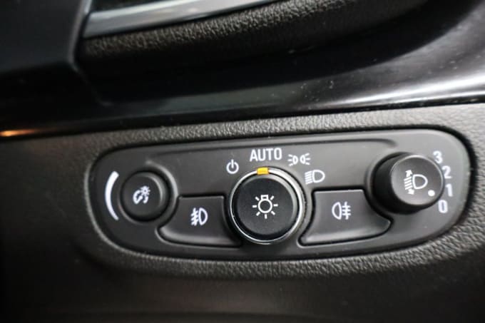2025 Vauxhall Mokka X