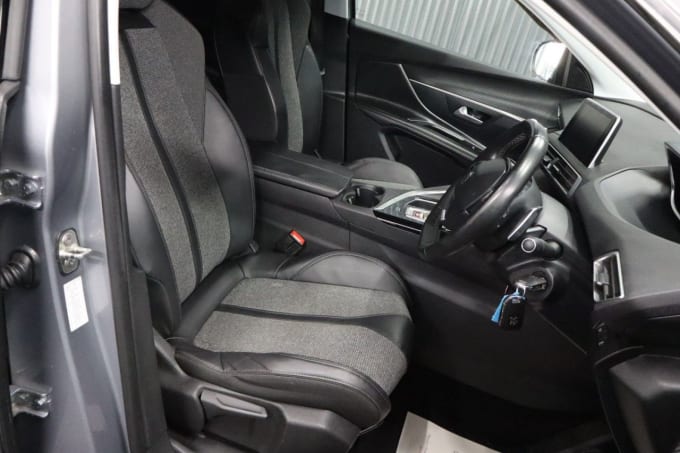 2025 Peugeot 3008