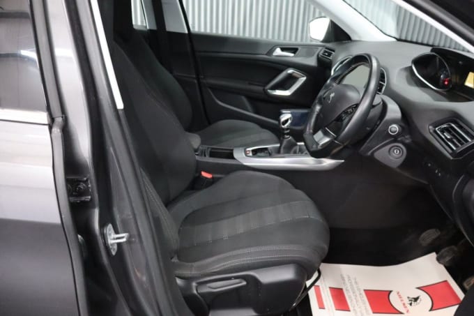 2025 Peugeot 308