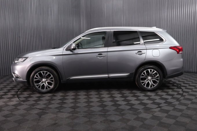 2025 Mitsubishi Outlander