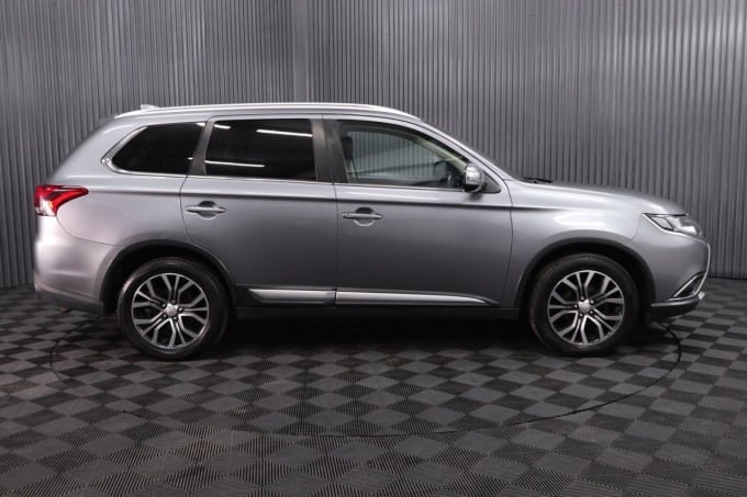2025 Mitsubishi Outlander
