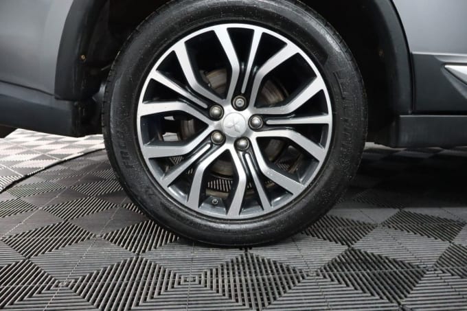 2025 Mitsubishi Outlander