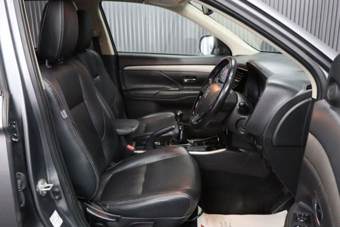 2025 Mitsubishi Outlander