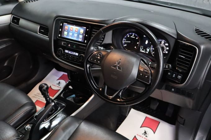 2025 Mitsubishi Outlander