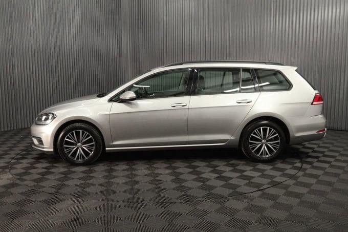 2025 Volkswagen Golf