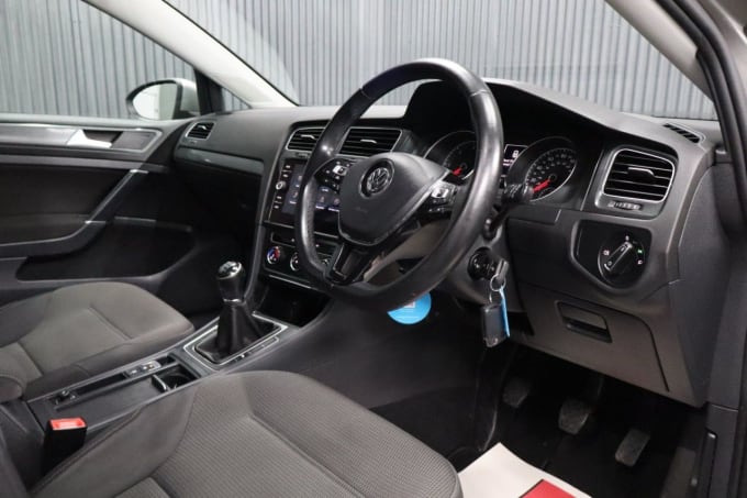 2025 Volkswagen Golf