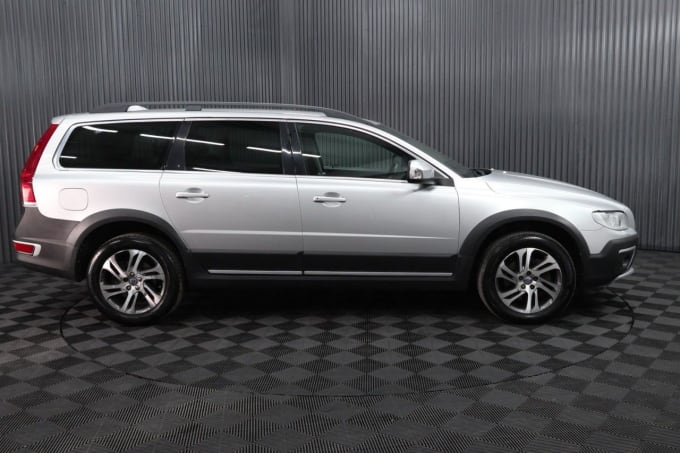 2025 Volvo Xc70